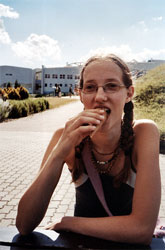 Klimkovice 2006. Zuzanka mlsá. (foto Irena Fuchsová)
